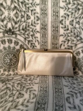 Hobo International Pearl Ivory Leather Frame Clutch/Wallet